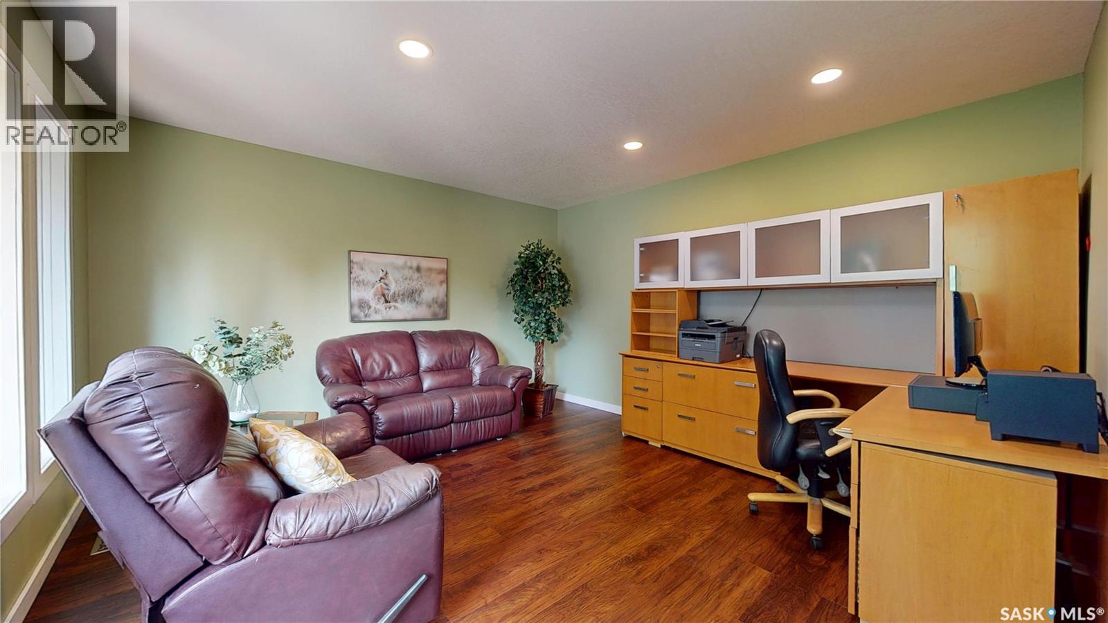 2210 Hanover Crescent E, Regina, Saskatchewan  S4V 0Z6 - Photo 16 - SK045436
