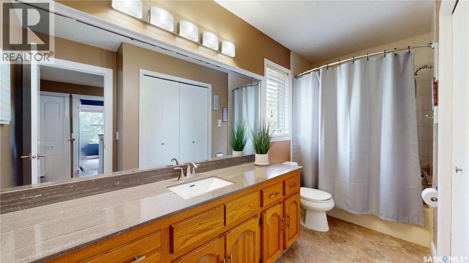 2210 Hanover Crescent E, Regina, Saskatchewan  S4V 0Z6 - Photo 30 - SK045436
