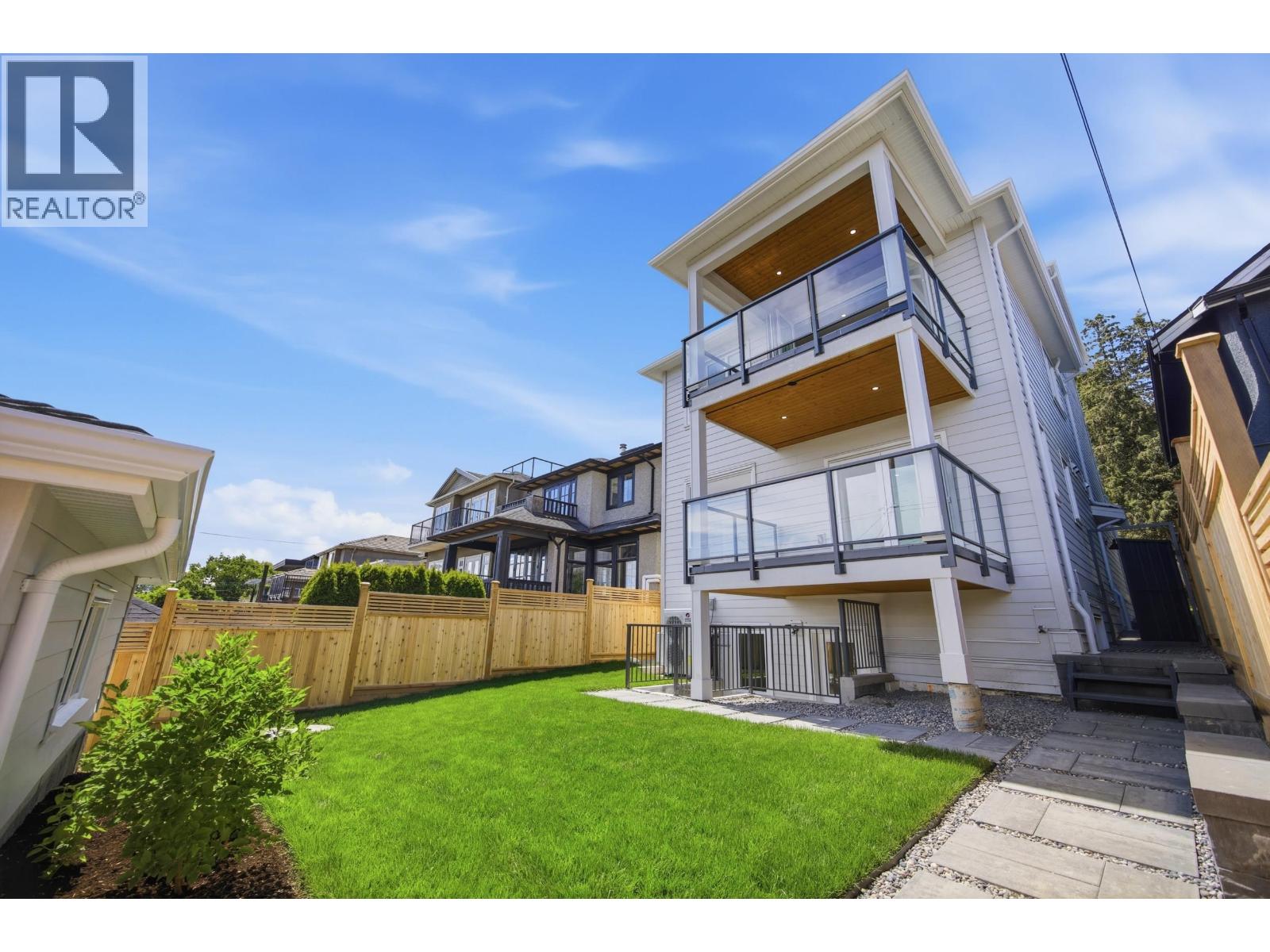 40 Sea Avenue, Burnaby, British Columbia  V5B 3W6 - Photo 4 - R3133973