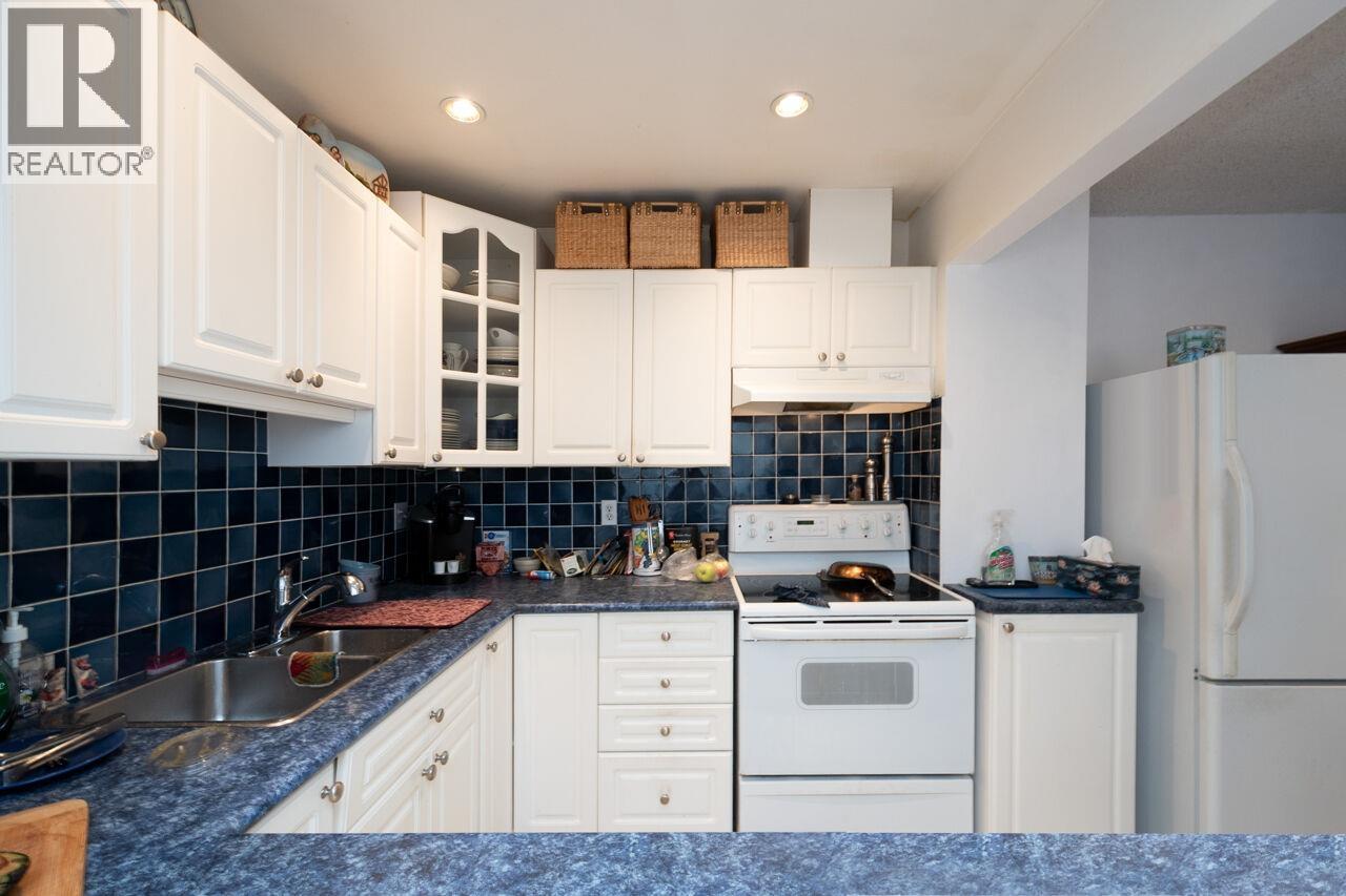 88 1950 Cedar Village Crescent, North Vancouver, British Columbia  V7J 3M5 - Photo 2 - R3148528