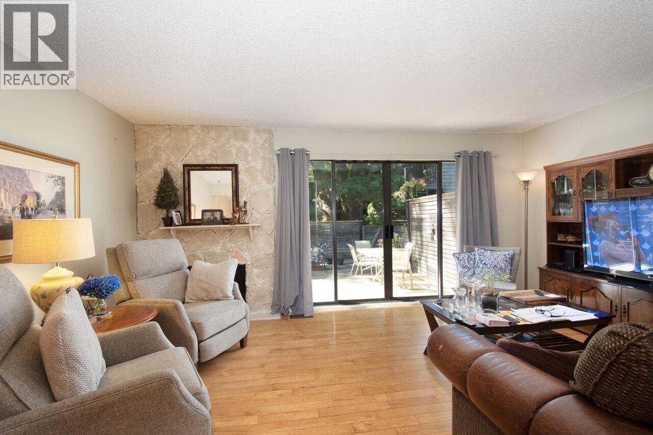 88 1950 Cedar Village Crescent, North Vancouver, British Columbia  V7J 3M5 - Photo 4 - R3148528