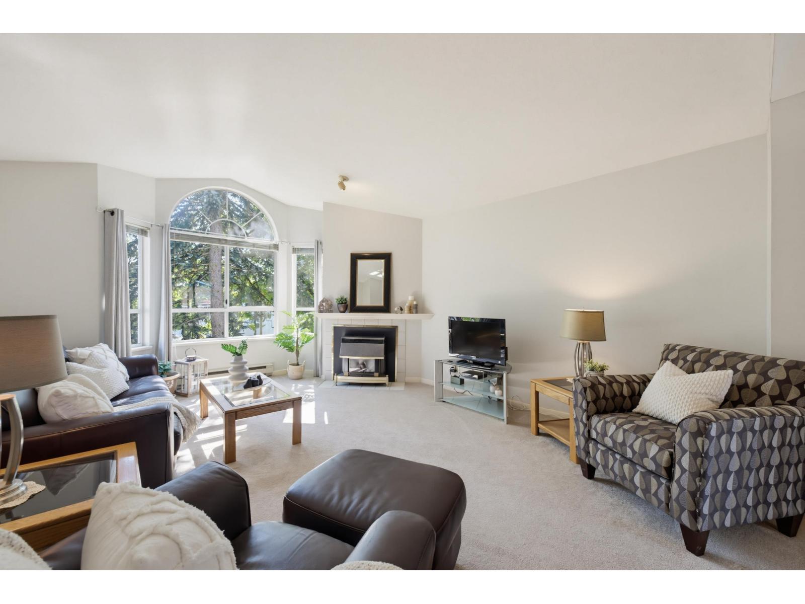 211 9072 Fleetwood Way, Surrey, British Columbia  V3R 0M6 - Photo 5 - R3154425