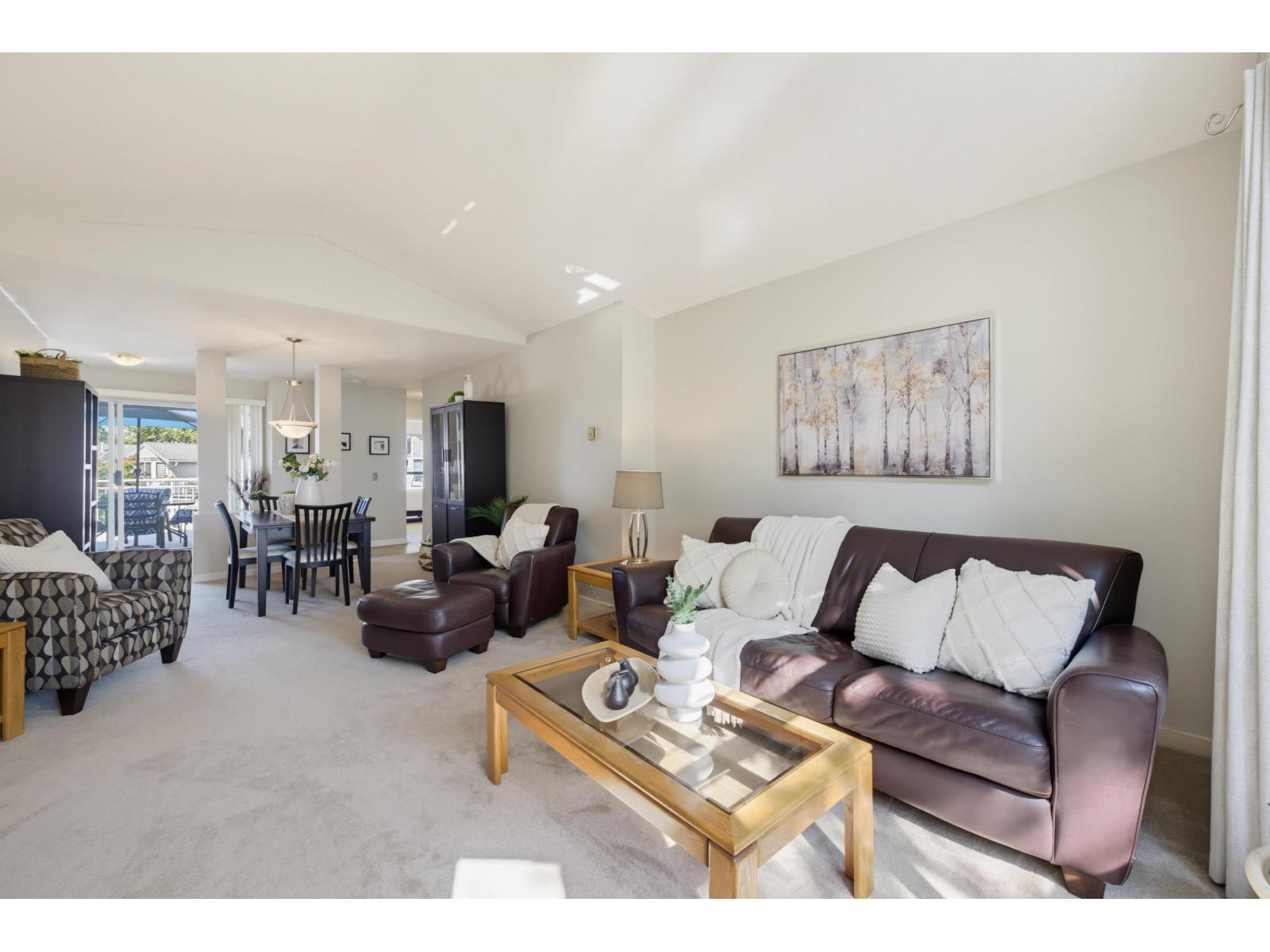 211 9072 Fleetwood Way, Surrey, British Columbia  V3R 0M6 - Photo 9 - R3154425