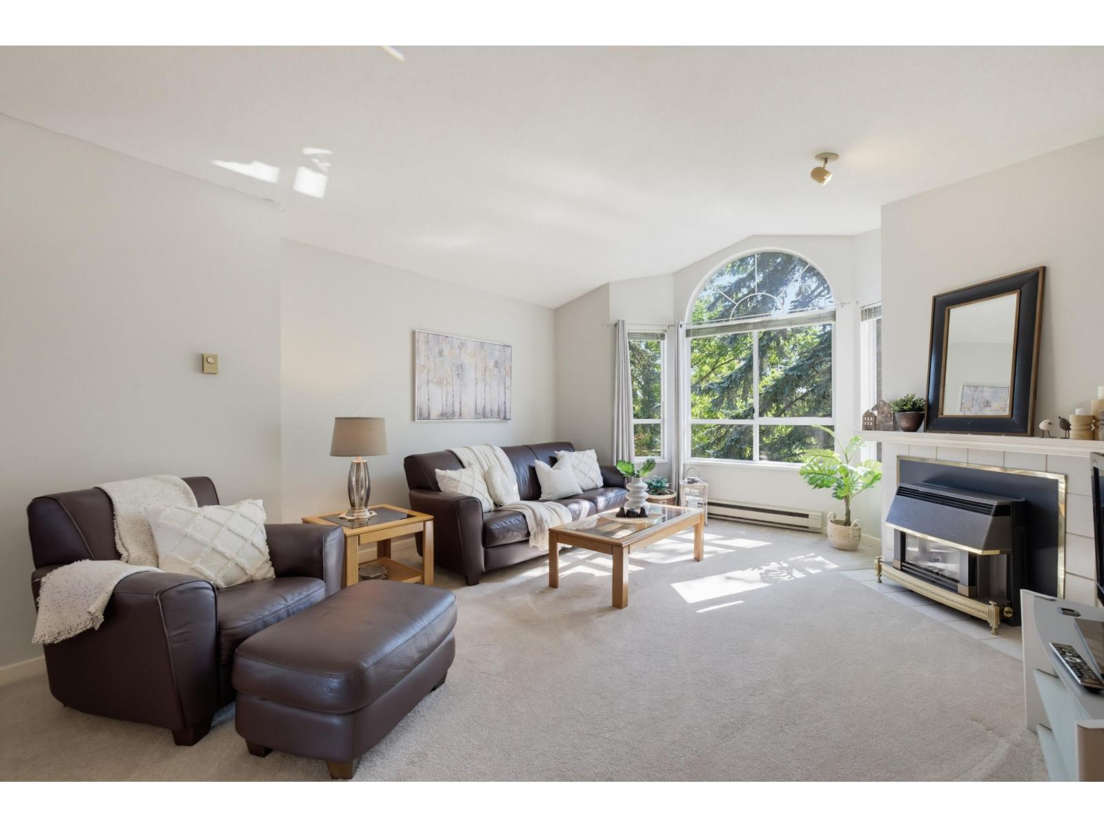 211 9072 Fleetwood Way, Surrey, British Columbia  V3R 0M6 - Photo 4 - R3154425