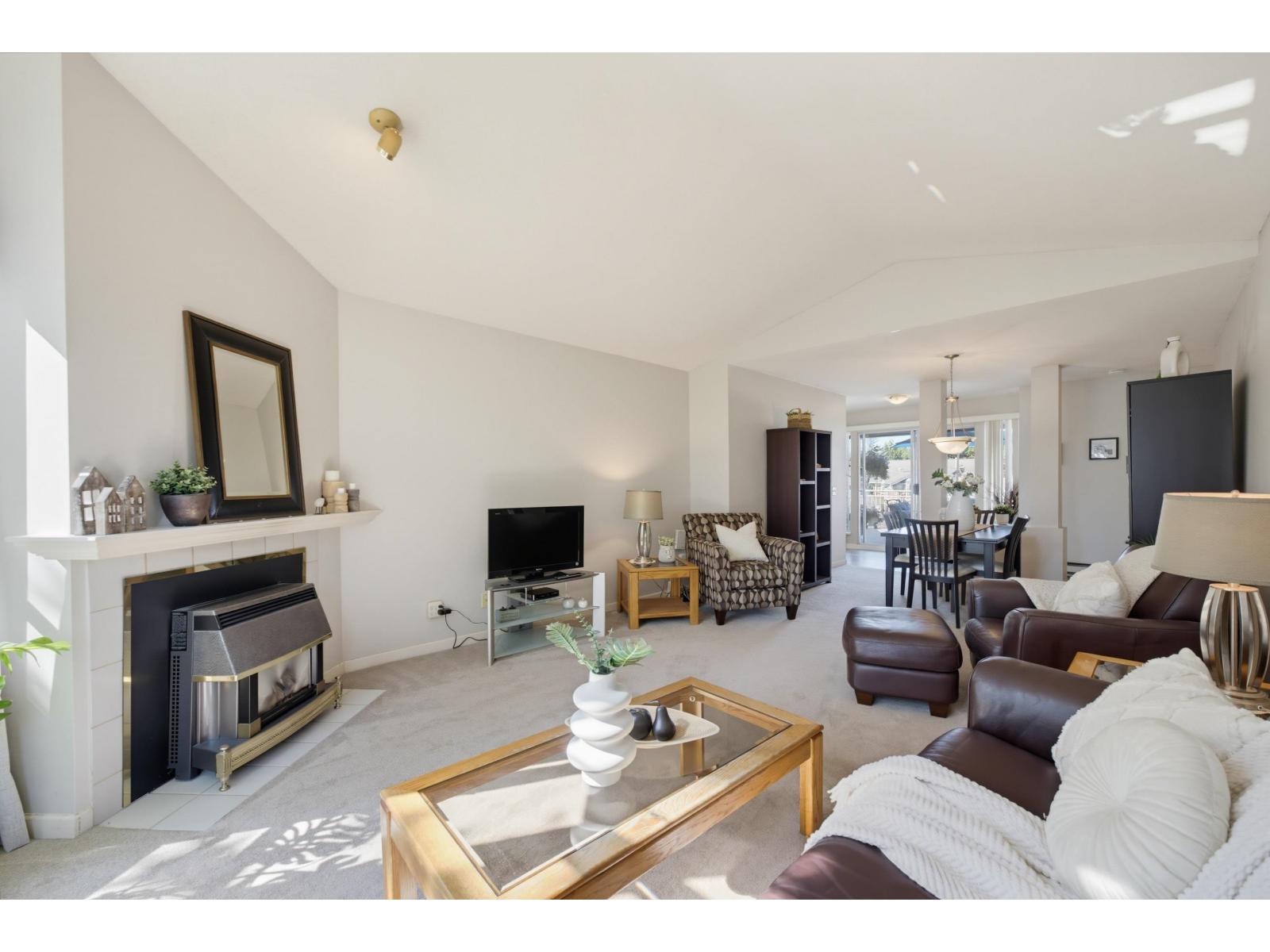 211 9072 Fleetwood Way, Surrey, British Columbia  V3R 0M6 - Photo 8 - R3154425