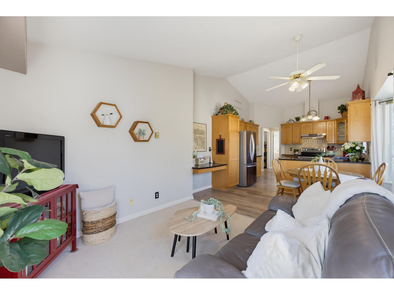 211 9072 Fleetwood Way, Surrey, British Columbia  V3R 0M6 - Photo 24 - R3154425