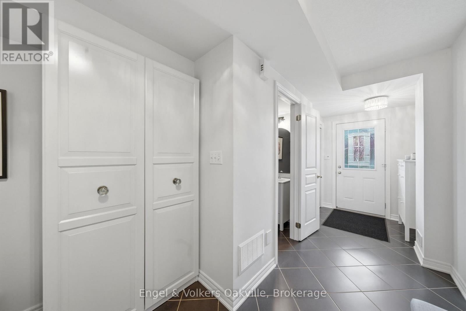 146 Truedell Circle, Hamilton, Ontario  L8B 0T1 - Photo 5 - X13671648