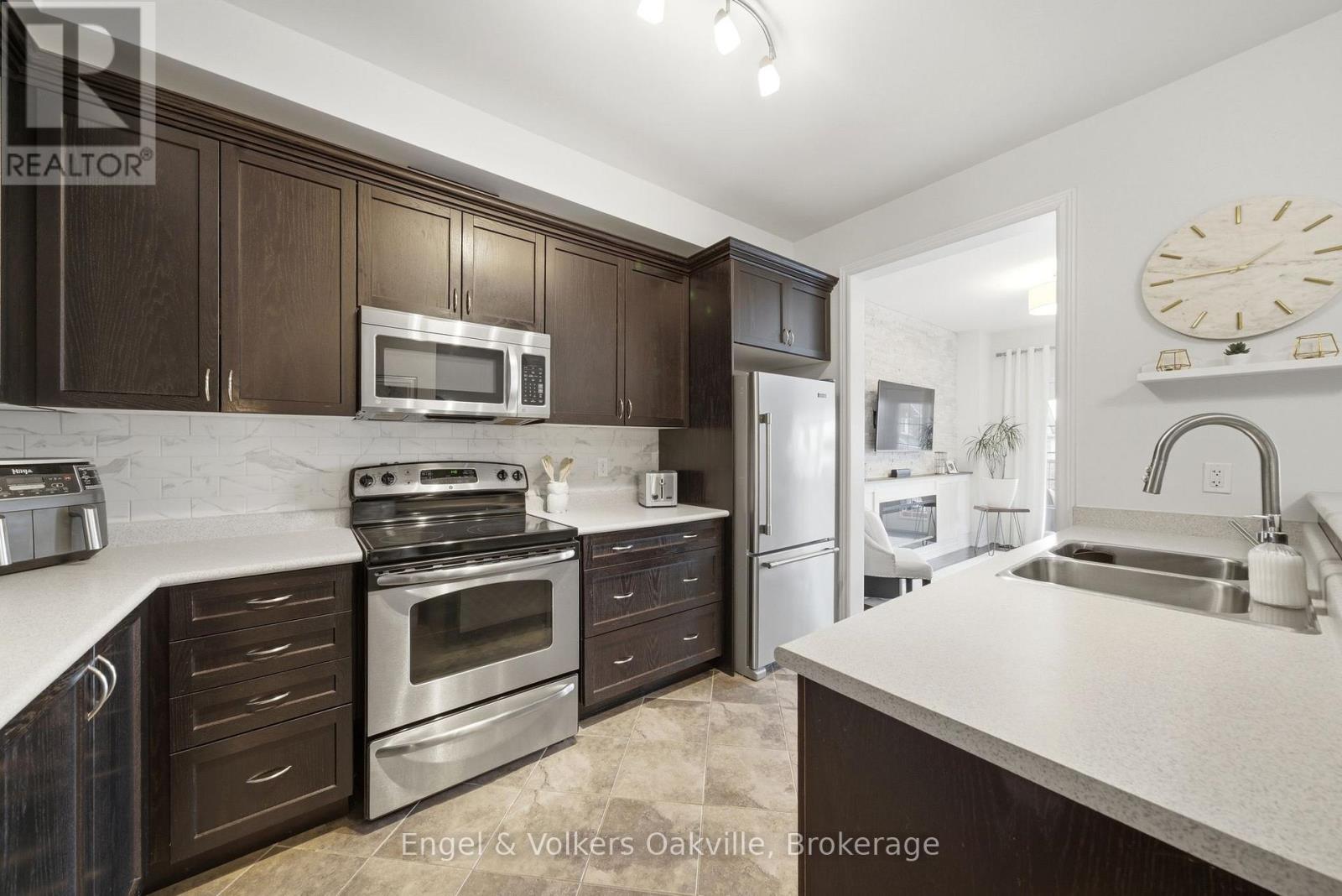 146 Truedell Circle, Hamilton, Ontario  L8B 0T1 - Photo 8 - X13671648