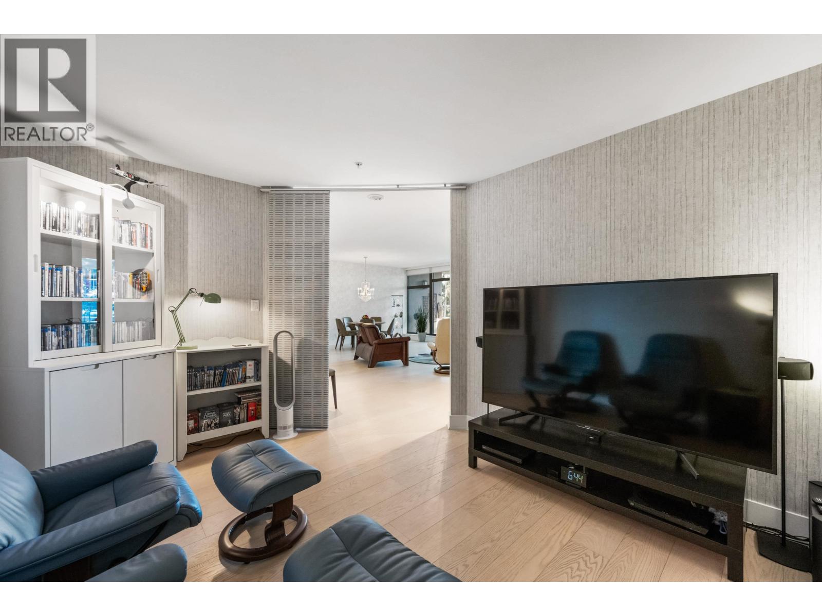 402 3355 Cypress Place, West Vancouver, British Columbia  V7S 3J9 - Photo 14 - R3155458
