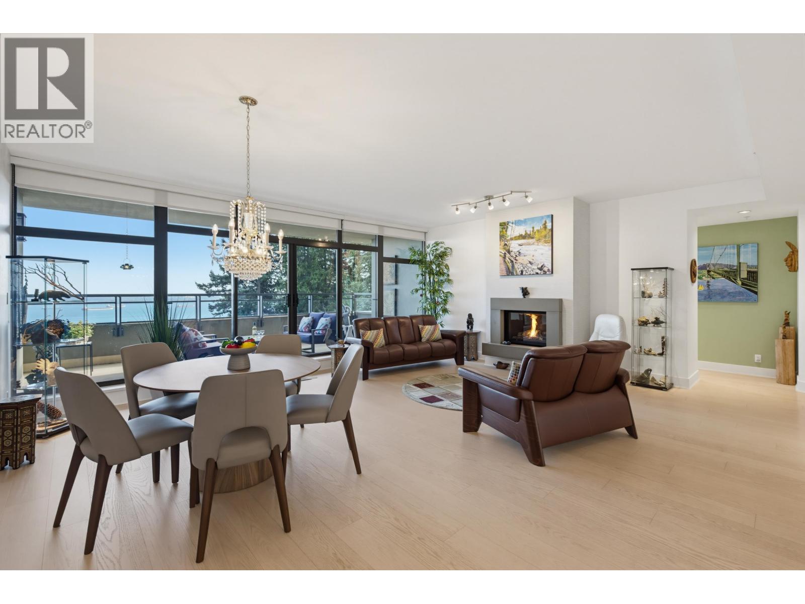 402 3355 Cypress Place, West Vancouver, British Columbia  V7S 3J9 - Photo 7 - R3155458