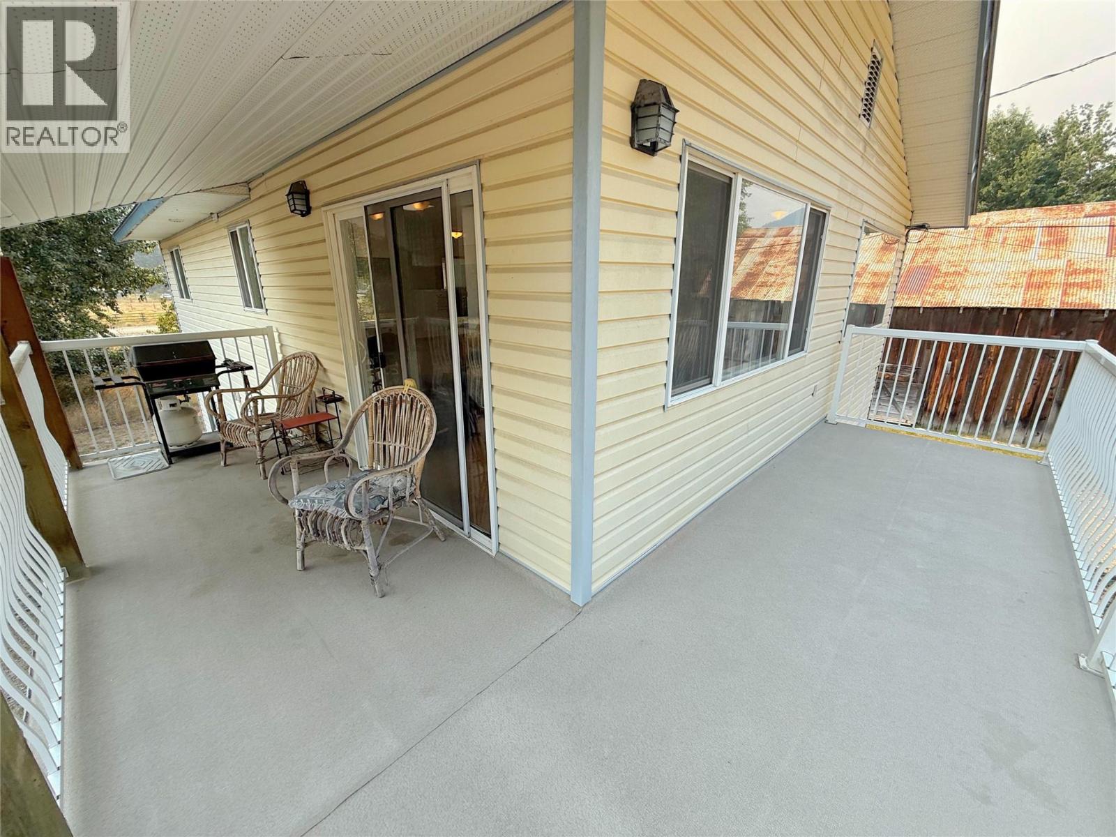 1827 Front Street, Coalmont-Tulameen, British Columbia  V0X 1W0 - Photo 24 - 10397704