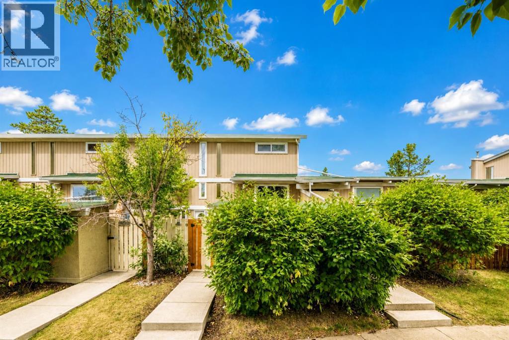 403, 11010 Bonaventure Drive Se, Calgary, Alberta  T2J 3A8 - Photo 1 - A2336357