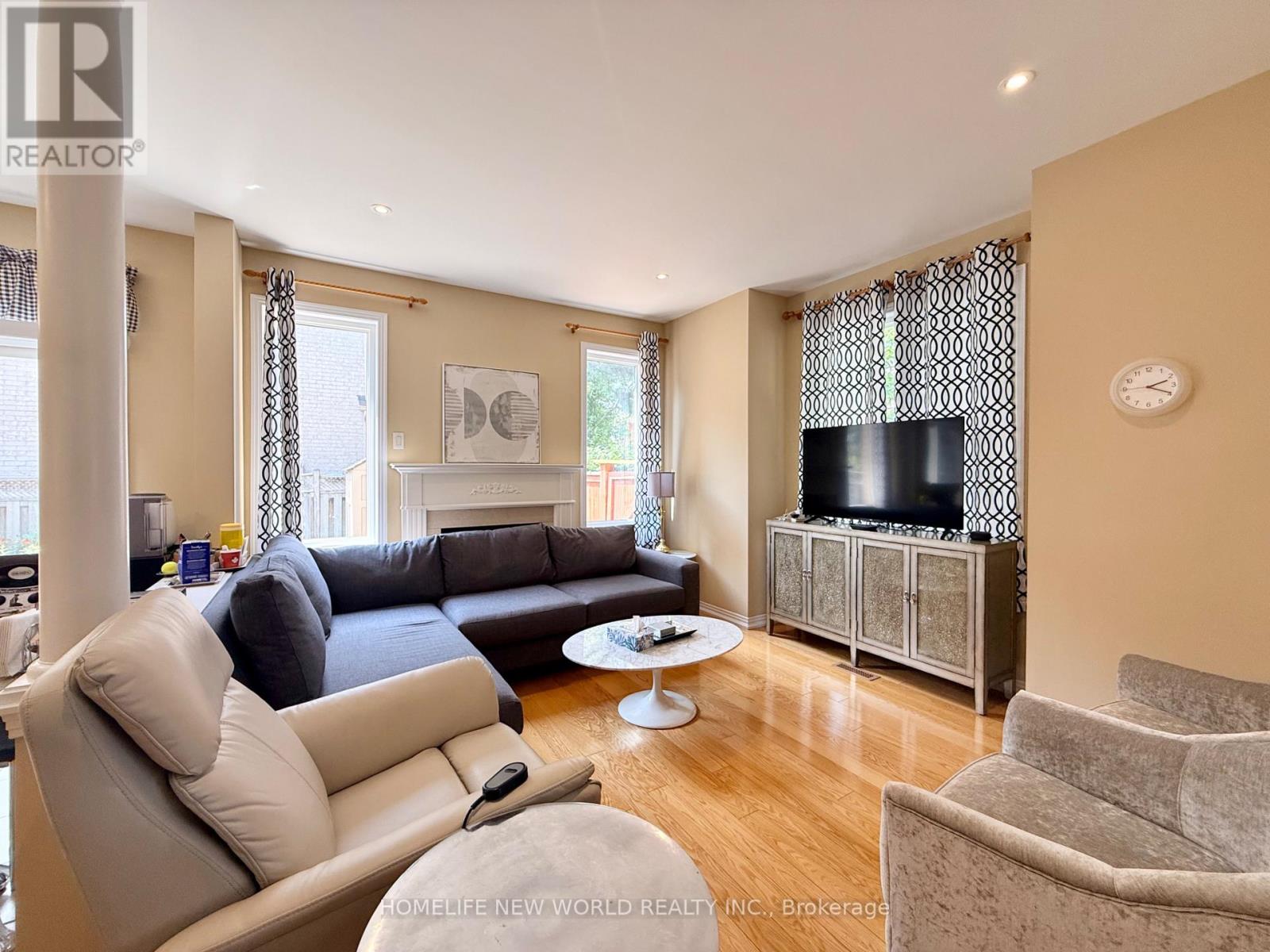 63 Southbrook Crescent, Markham, Ontario L6C 2H3 - Photo 12 - N13669188