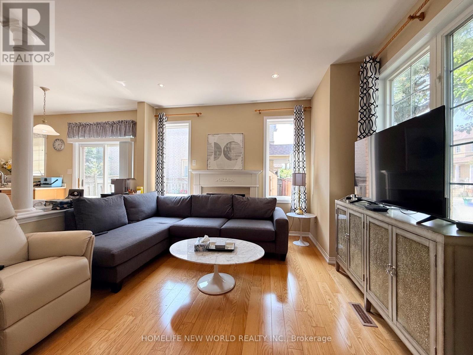 63 Southbrook Crescent, Markham, Ontario L6C 2H3 - Photo 13 - N13669188