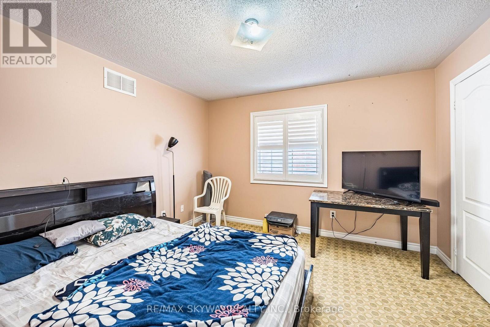 18 Long Meadow Road, Brampton, Ontario  L6P 2A2 - Photo 24 - W13644366