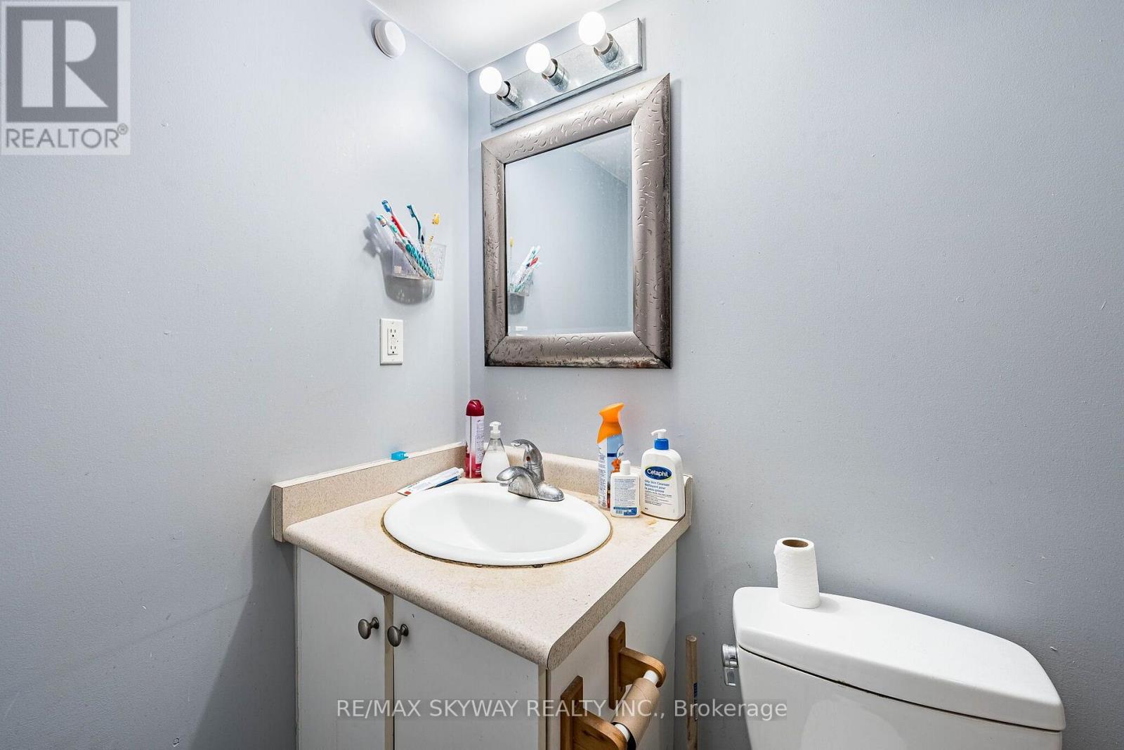18 Long Meadow Road, Brampton, Ontario  L6P 2A2 - Photo 38 - W13644366