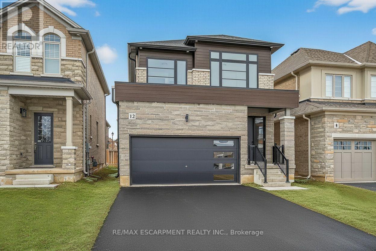 12 Shady Oaks Trail, Hamilton, Ontario  L9B 0E9 - Photo 2 - X12848002