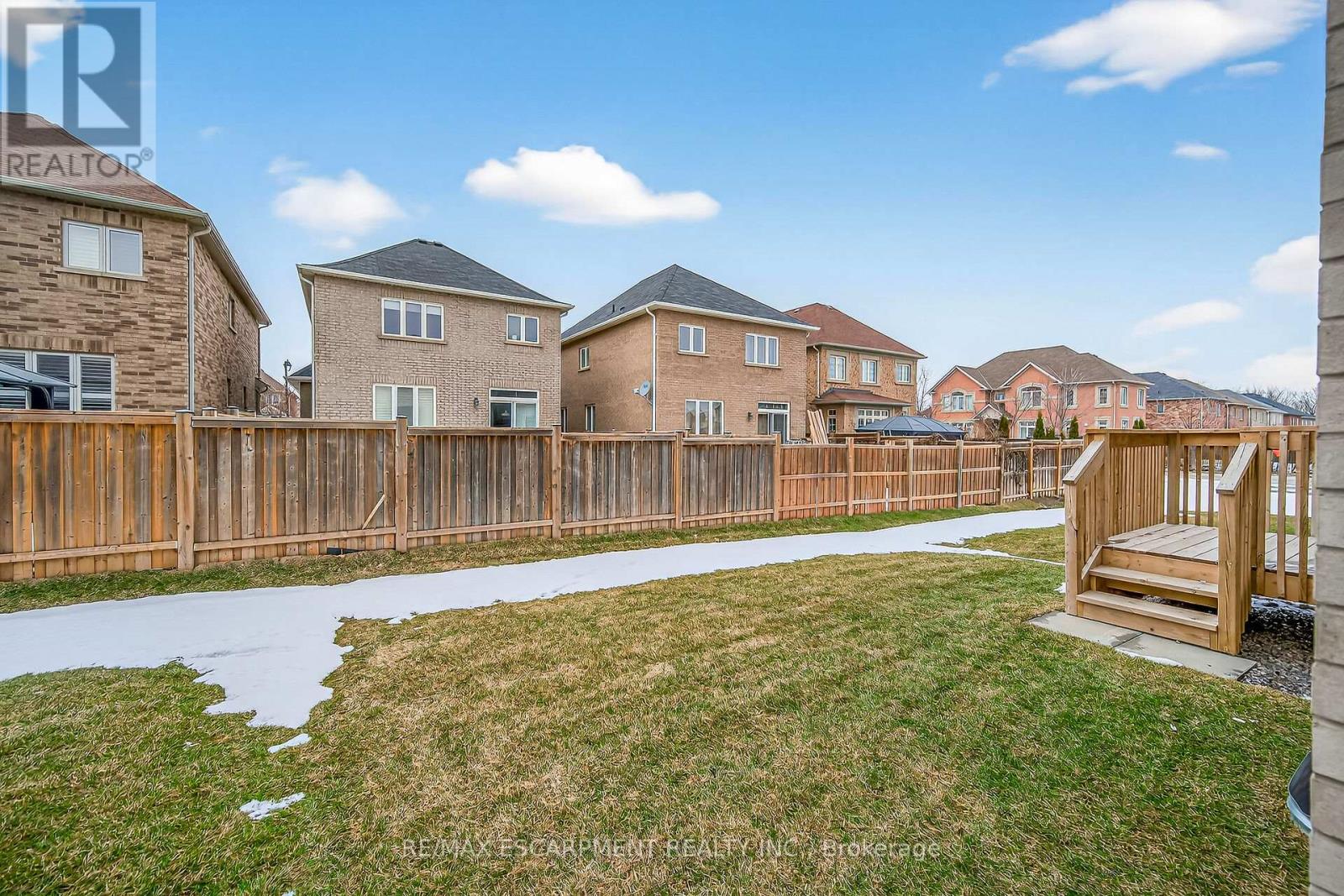 12 Shady Oaks Trail, Hamilton, Ontario  L9B 0E9 - Photo 49 - X12848002