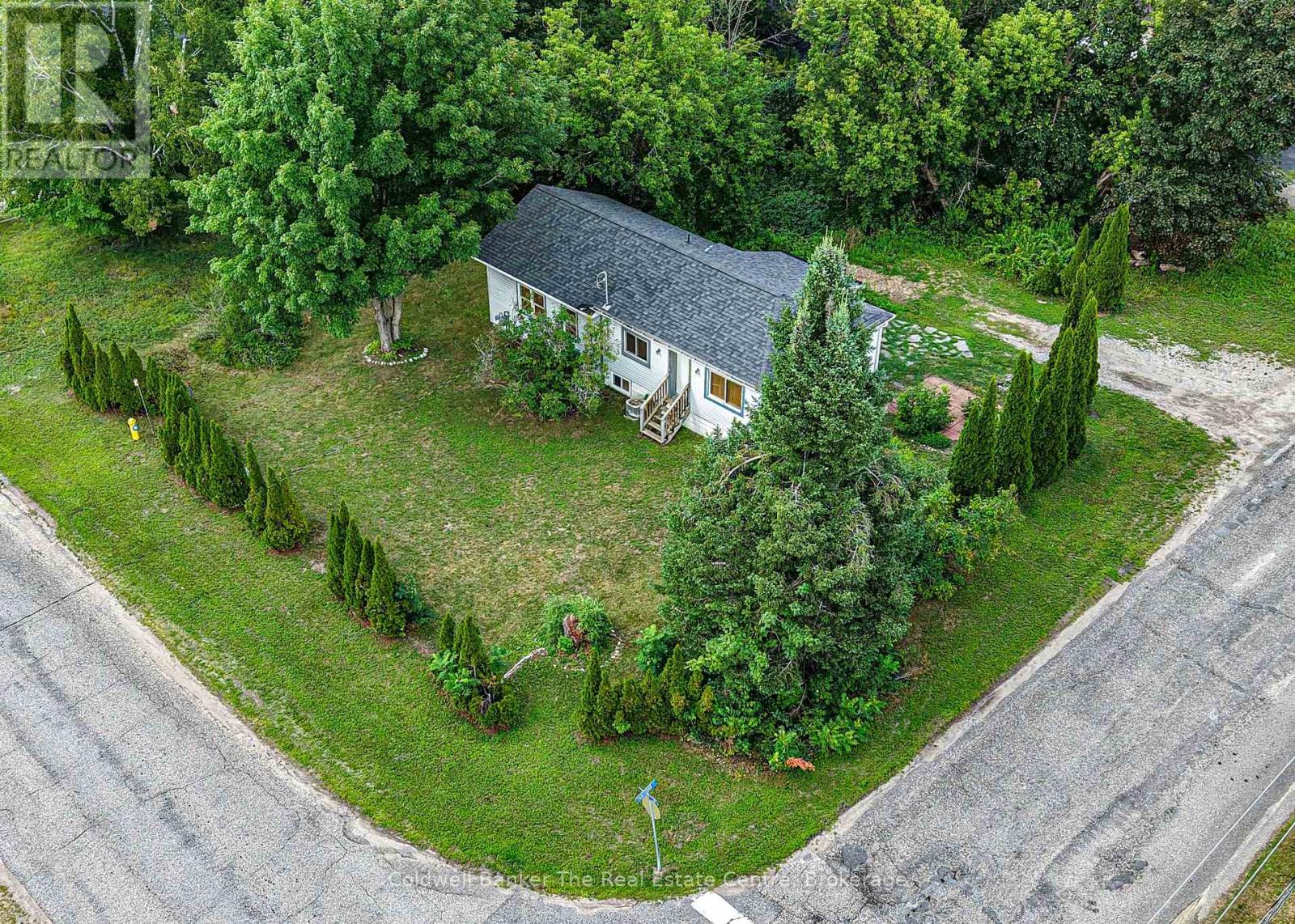 810 John Street N, Gravenhurst, Ontario P1P 1E6 - Photo 1 - X13671756