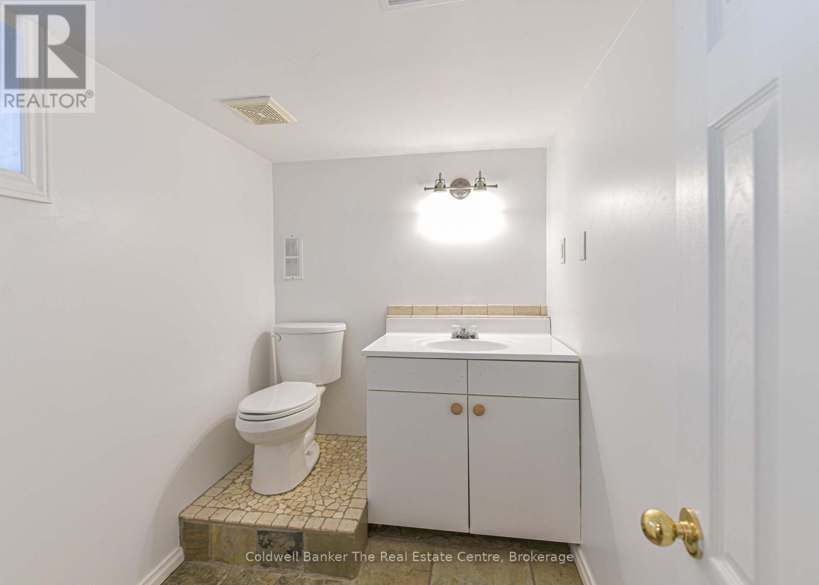 810 John Street N, Gravenhurst, Ontario P1P 1E6 - Photo 39 - X13671756