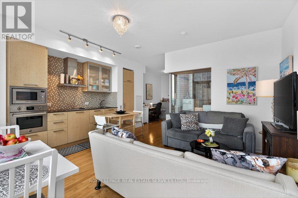 1804 - 14 York Street, Toronto, Ontario M5J 0B1 - Photo 21 - C13671638