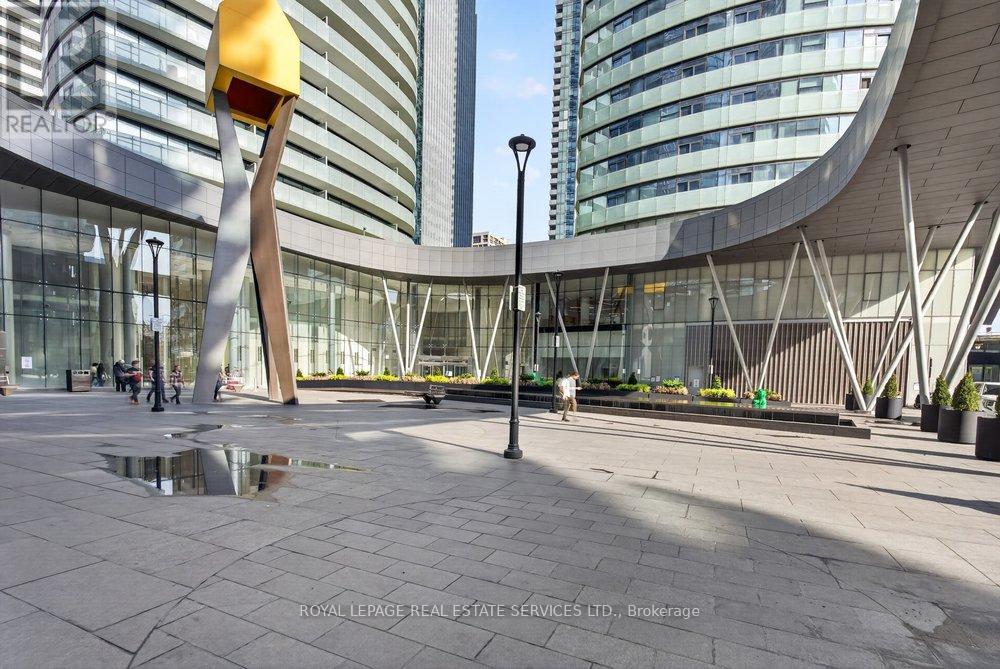 1804 - 14 York Street, Toronto, Ontario M5J 0B1 - Photo 33 - C13671638