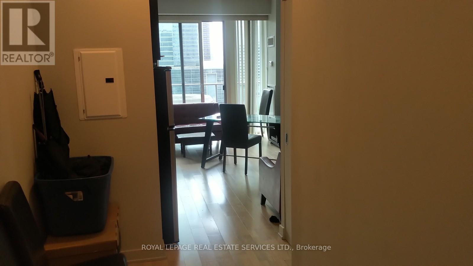 1609 - 126 Simcoe Street, Toronto, Ontario M5H 4E6 - Photo 5 - C13671730