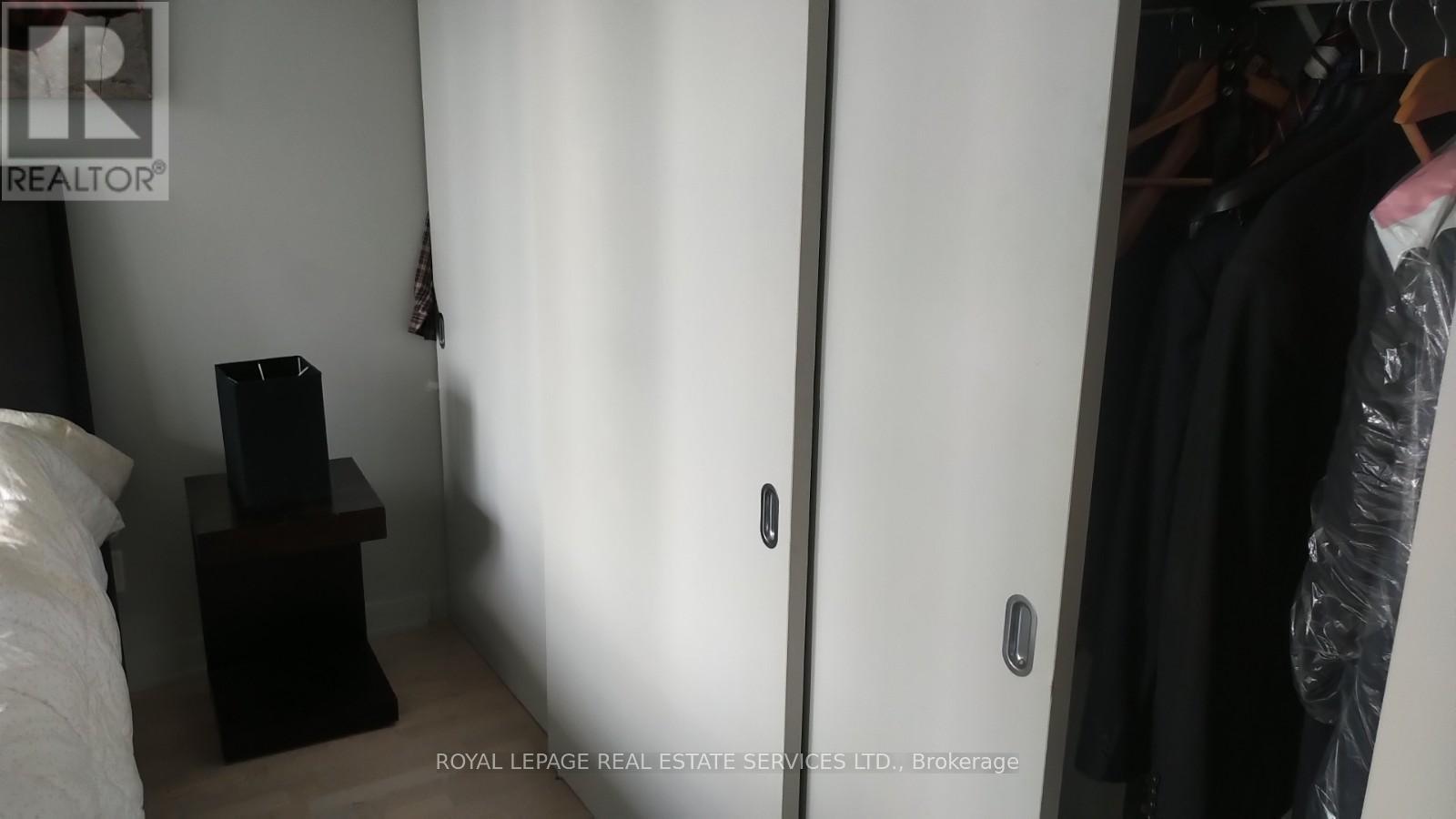 1609 - 126 Simcoe Street, Toronto, Ontario M5H 4E6 - Photo 7 - C13671730