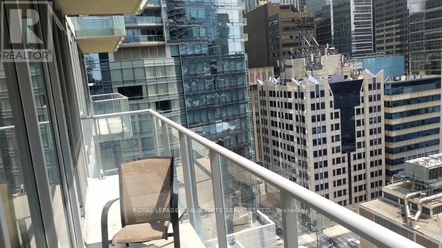 1609 - 126 Simcoe Street, Toronto, Ontario M5H 4E6 - Photo 9 - C13671730