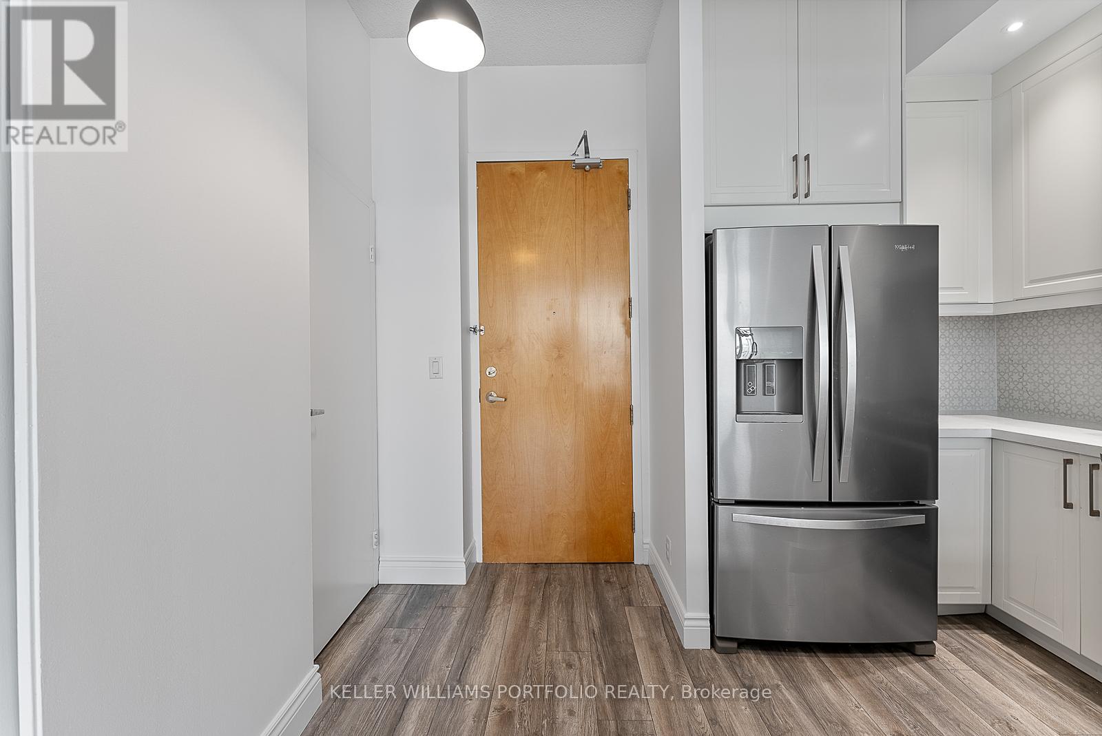 918 - 388 Richmond Street W, Toronto, Ontario  M5V 3P1 - Photo 3 - C13671774