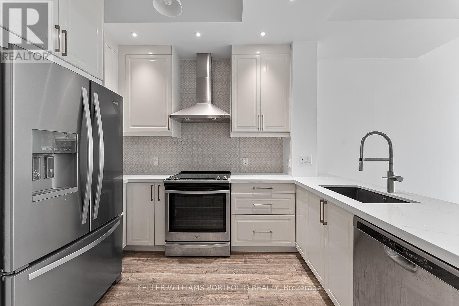 918 - 388 Richmond Street W, Toronto, Ontario  M5V 3P1 - Photo 4 - C13671774