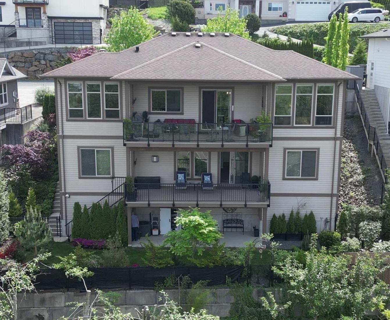 7315 Mount Thurston Drive, Eastern Hillsides, Chilliwack, British Columbia  V4Z 0A3 - Photo 2 - R3122143