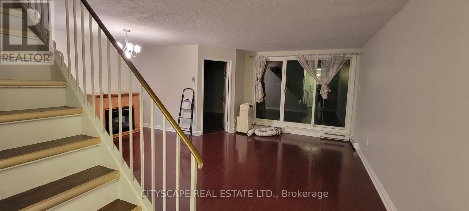 2096 - 100 Mornelle Court, Toronto, Ontario  M1E 4X2 - Photo 4 - E13671660