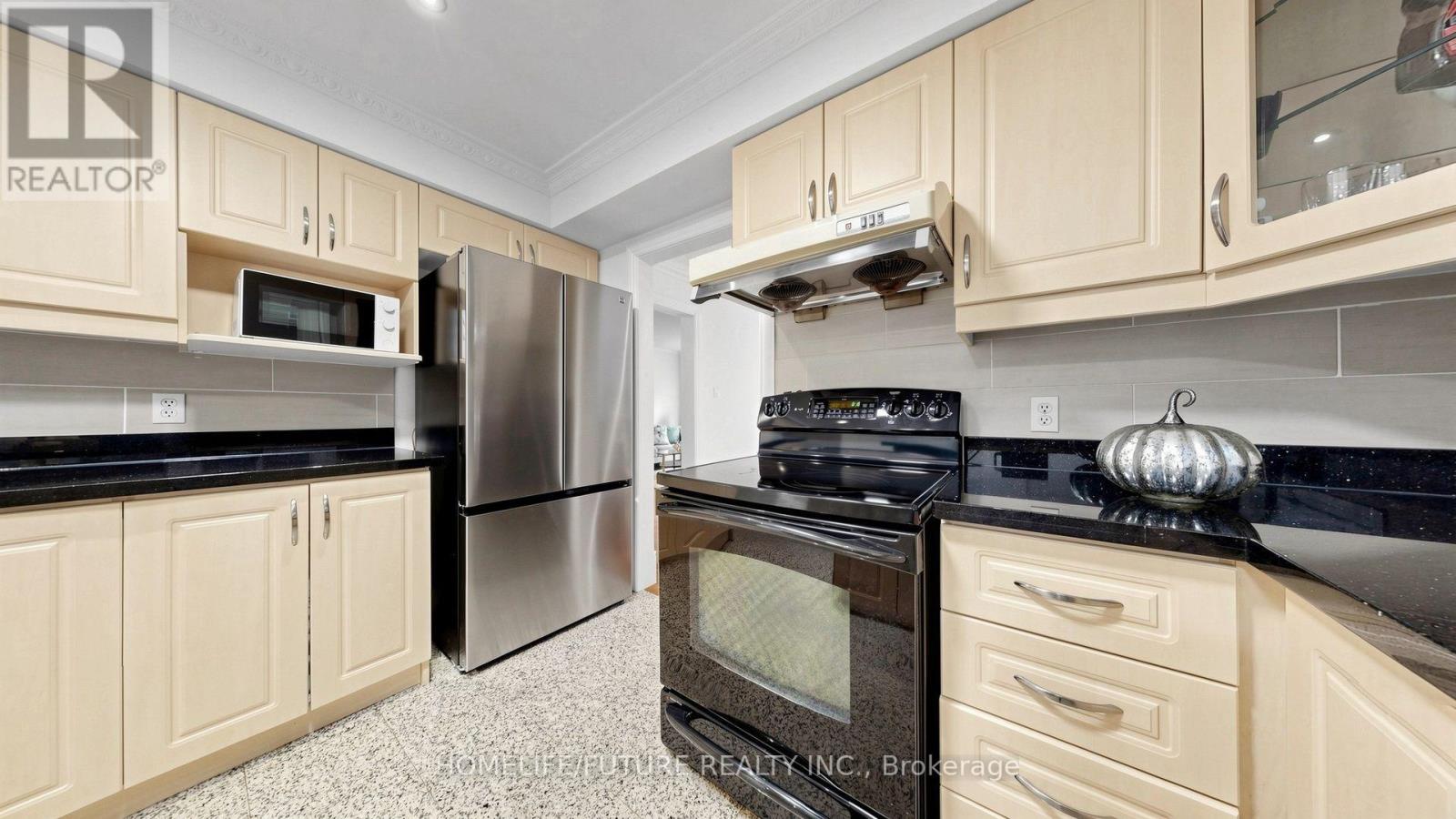 69 Lansbury Drive, Toronto, Ontario M1V 3J3 - Photo 19 - E13671666