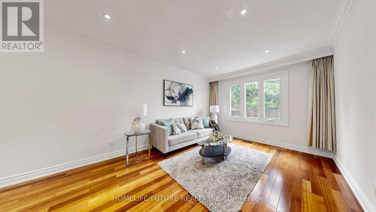 69 Lansbury Drive, Toronto, Ontario M1V 3J3 - Photo 4 - E13671666