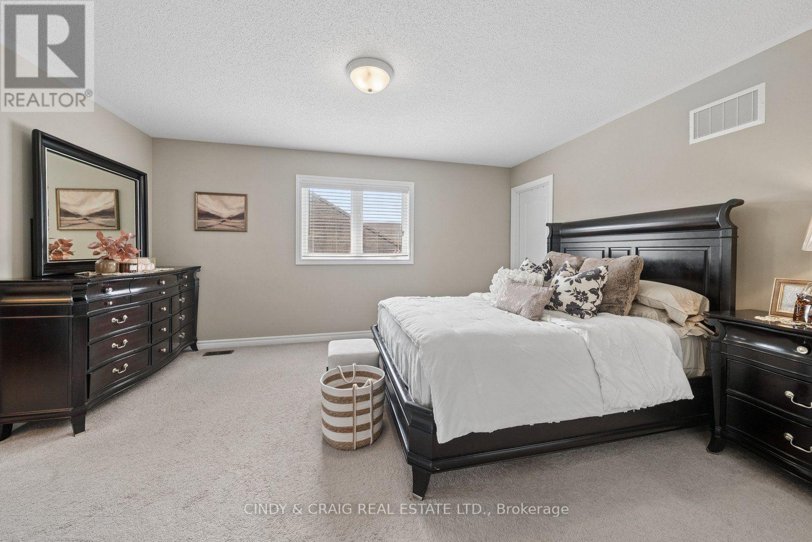 60 Vivian Drive, Clarington, Ontario  L1E 0C3 - Photo 13 - E13671736