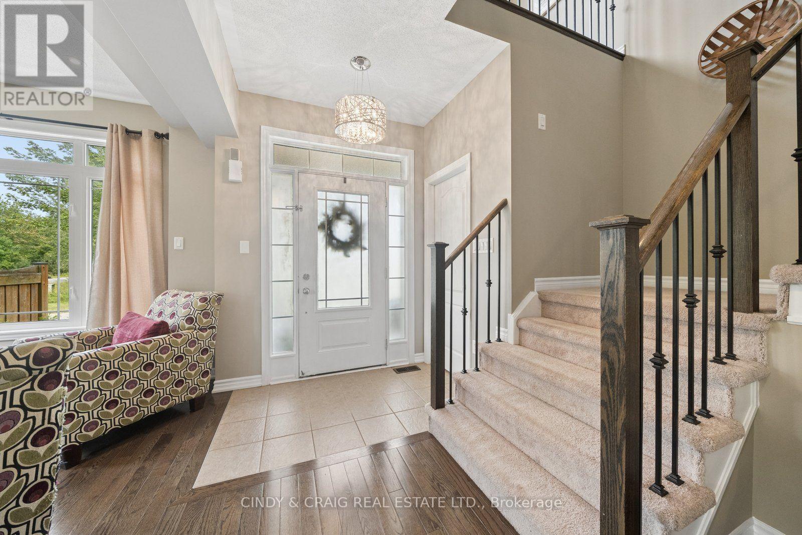 60 Vivian Drive, Clarington, Ontario  L1E 0C3 - Photo 3 - E13671736