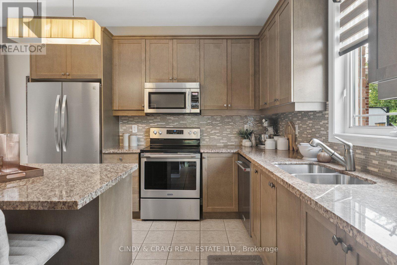 60 Vivian Drive, Clarington, Ontario  L1E 0C3 - Photo 8 - E13671736