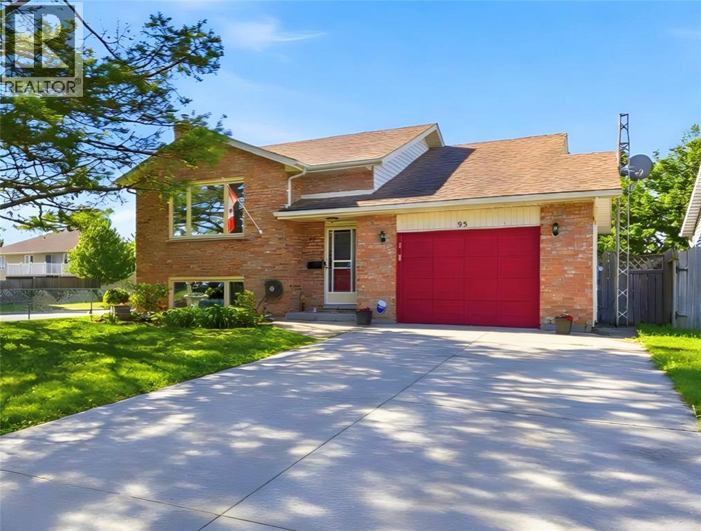 95 Turner DRIVE, Sarnia, Ontario