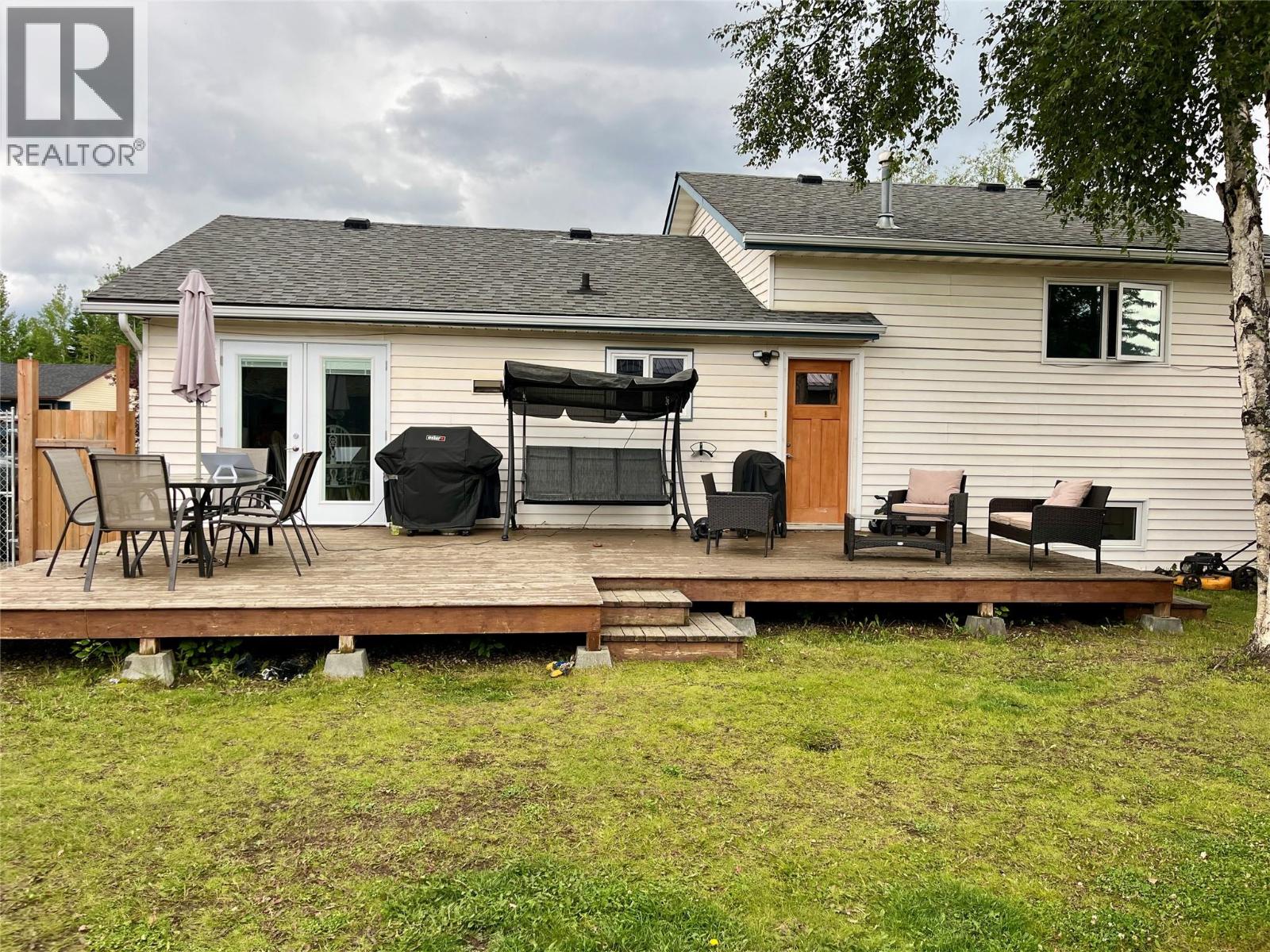 143 Bergeron Drive, Tumbler Ridge, British Columbia  V0C 2W0 - Photo 3 - 10397467