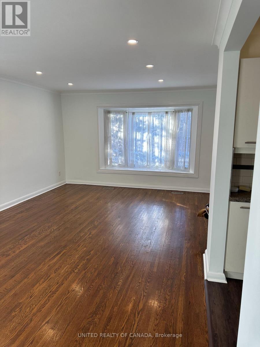 45 Bayview Parkway, Newmarket, Ontario  L3Y 3W2 - Photo 13 - N13671724