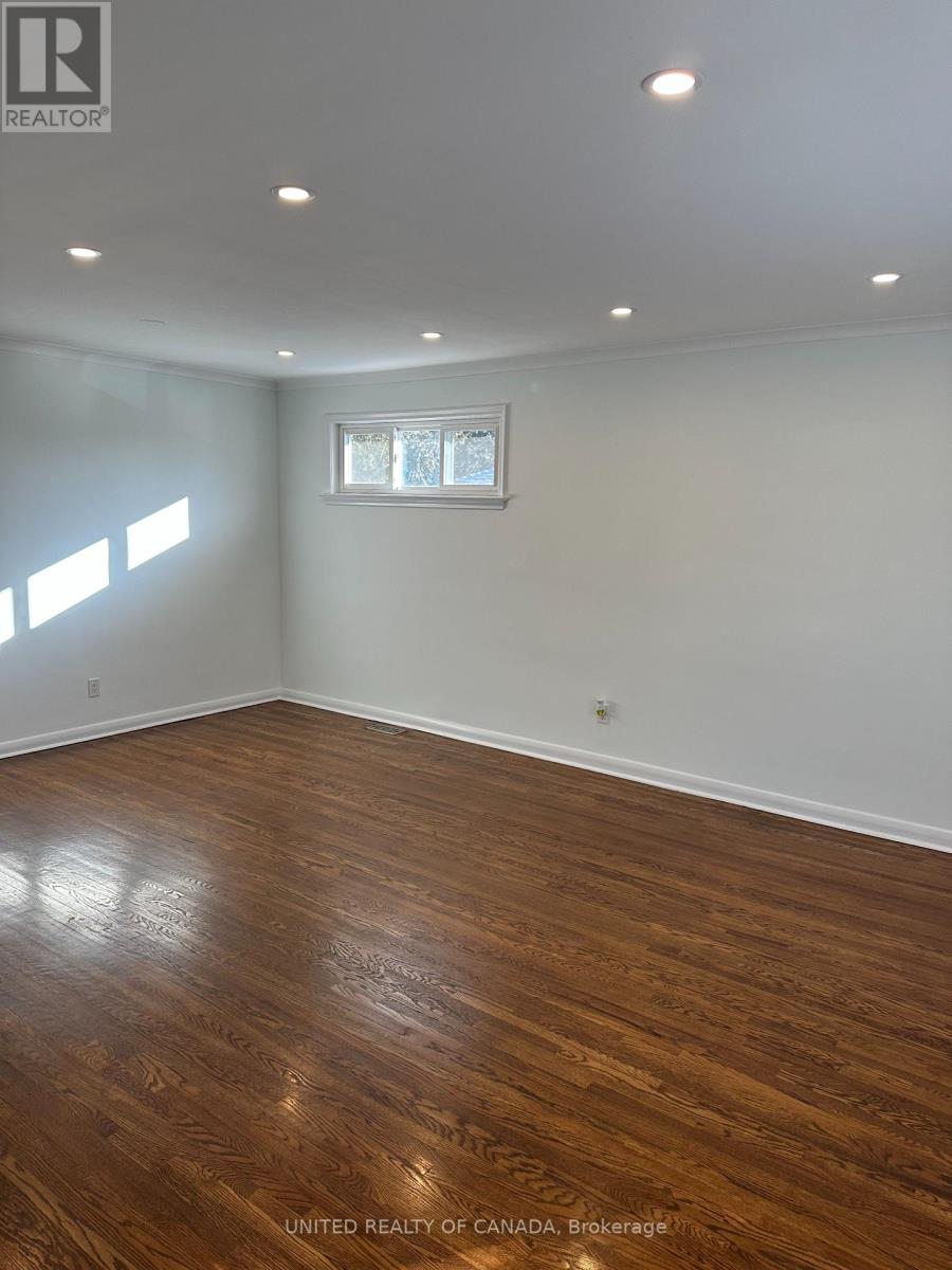 45 Bayview Parkway, Newmarket, Ontario  L3Y 3W2 - Photo 16 - N13671724