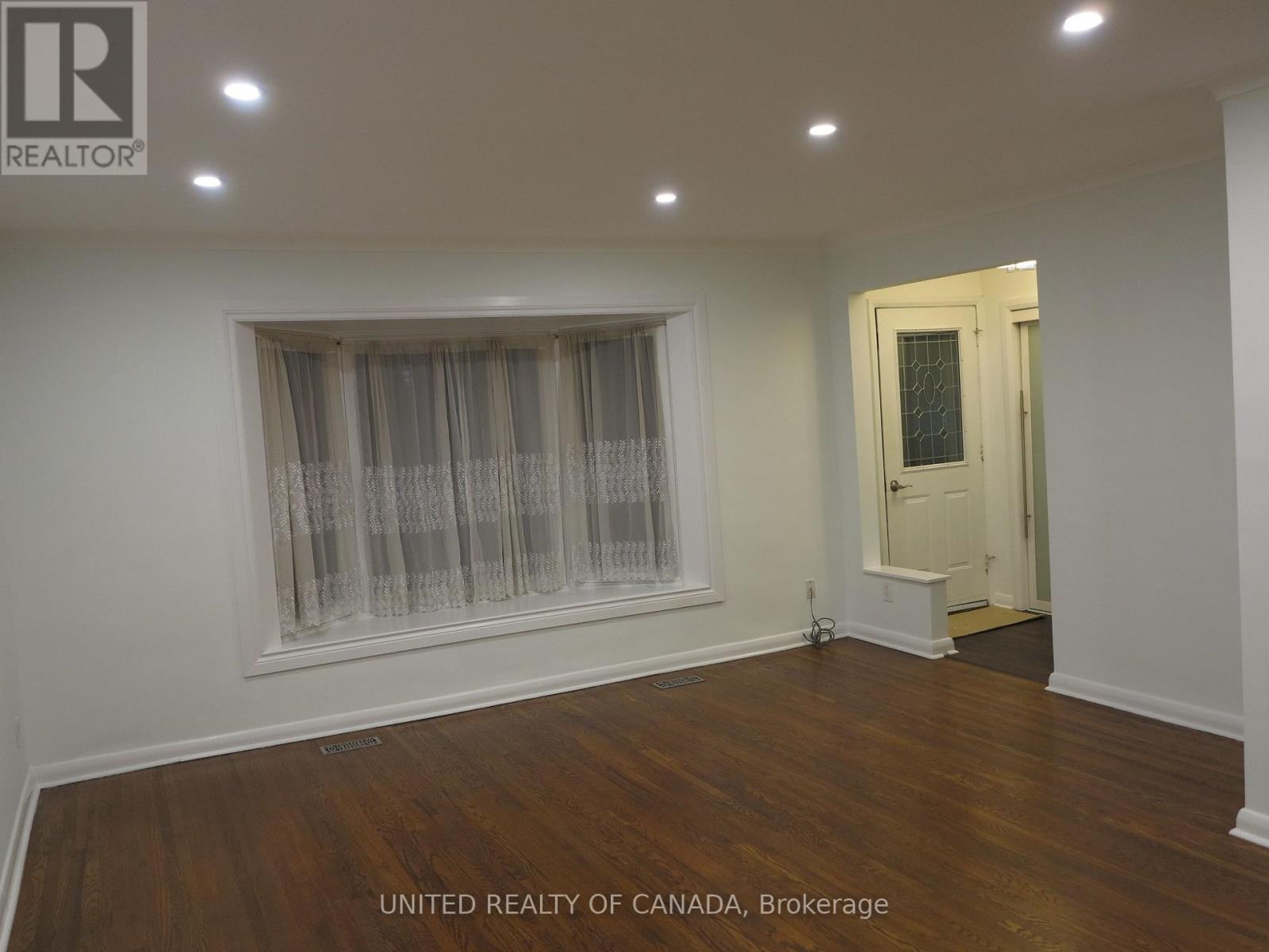 45 Bayview Parkway, Newmarket, Ontario  L3Y 3W2 - Photo 18 - N13671724