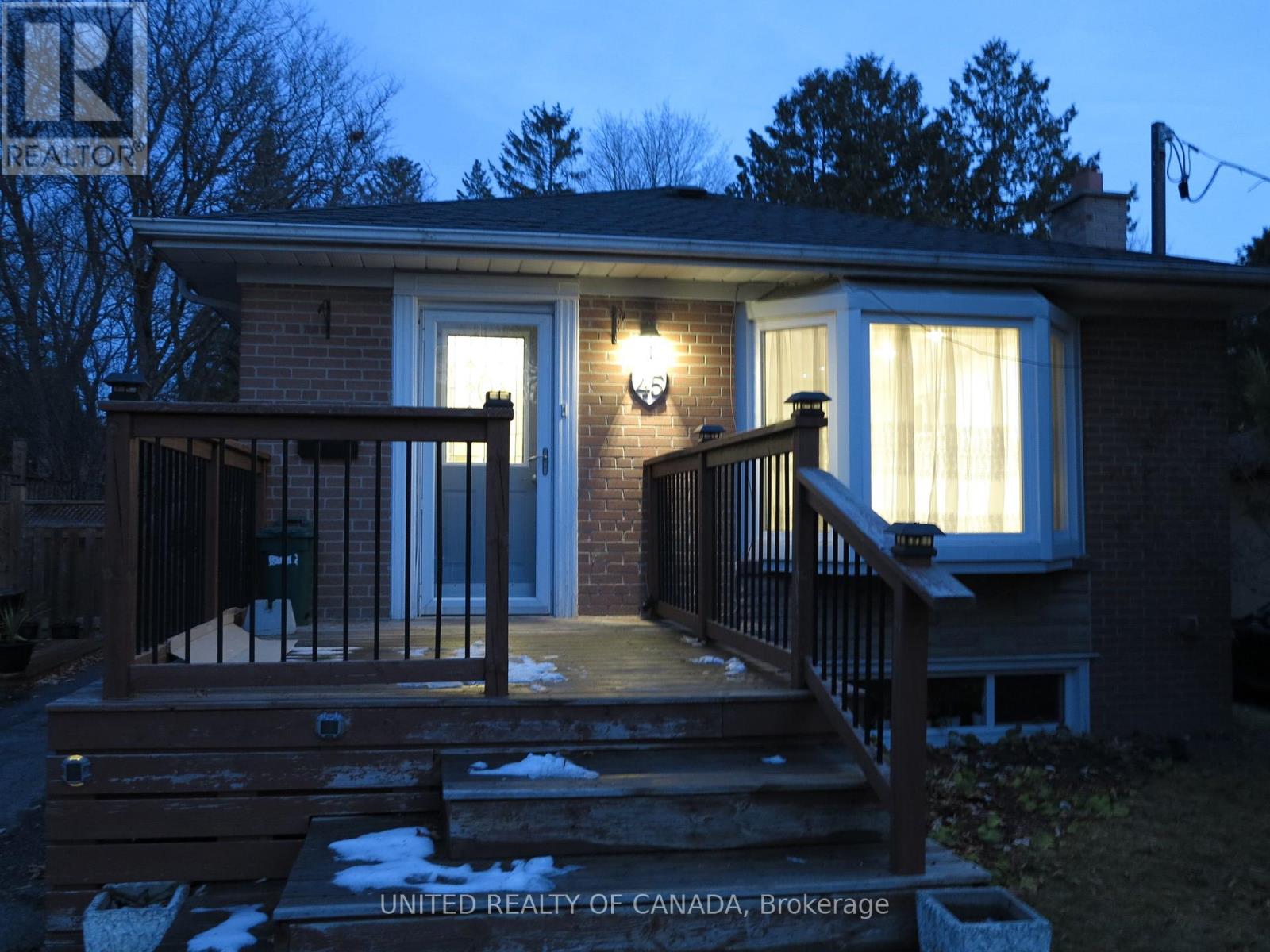 45 Bayview Parkway, Newmarket, Ontario  L3Y 3W2 - Photo 2 - N13671724