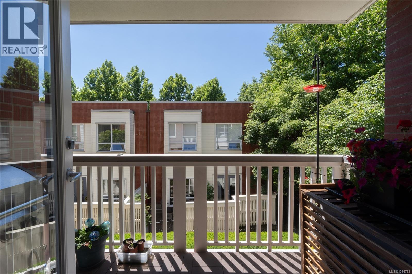 201 380 Waterfront Cres, Victoria, British Columbia  V8T 5K3 - Photo 10 - 1046763