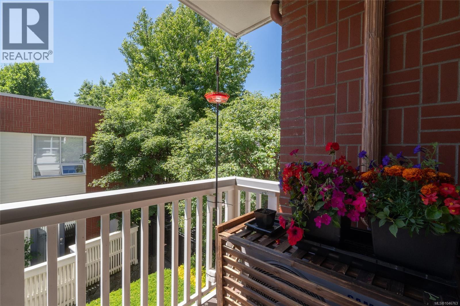 201 380 Waterfront Cres, Victoria, British Columbia  V8T 5K3 - Photo 12 - 1046763