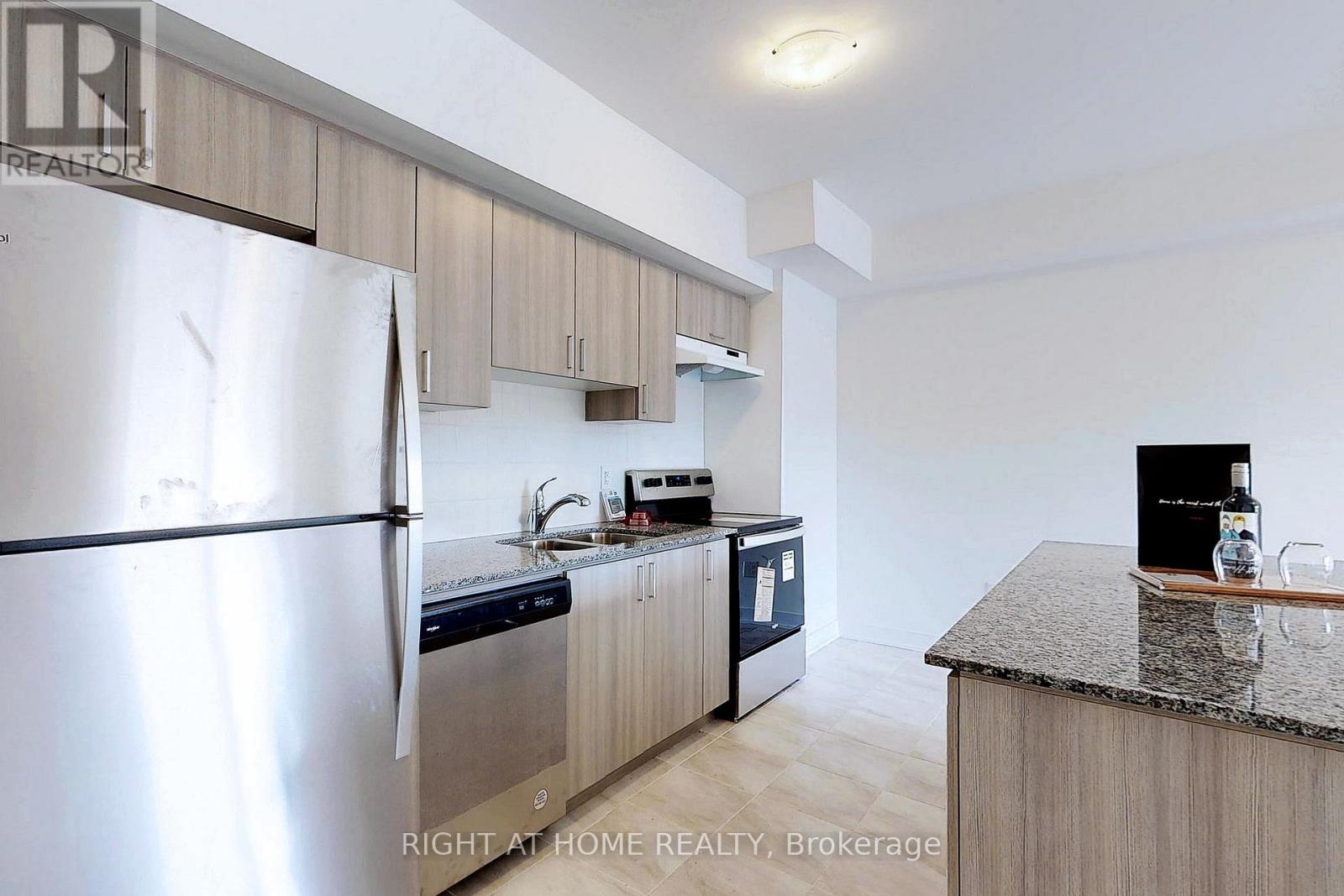 204 - 8 Culinary Lane, Barrie, Ontario L9J 0T2 - Photo 4 - S13671726