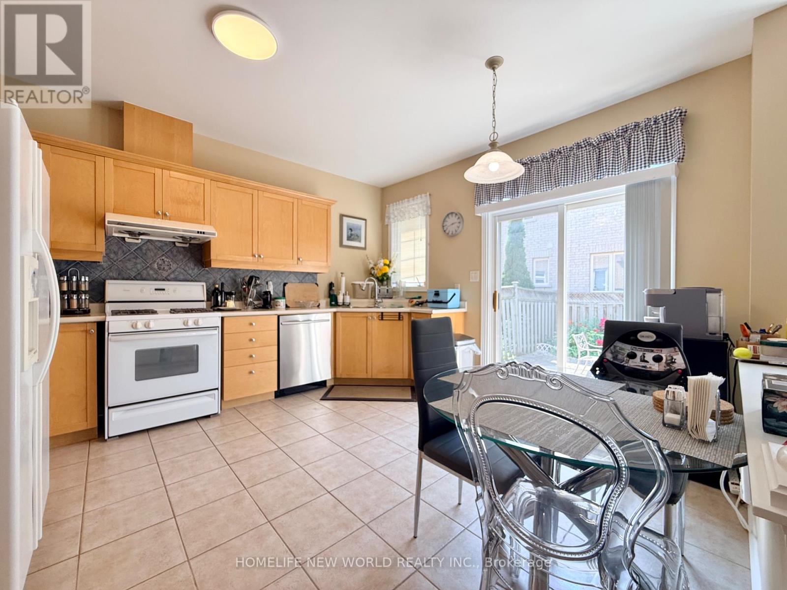 63 Southbrook Crescent, Markham, Ontario L6C 2H3 - Photo 16 - N13669188