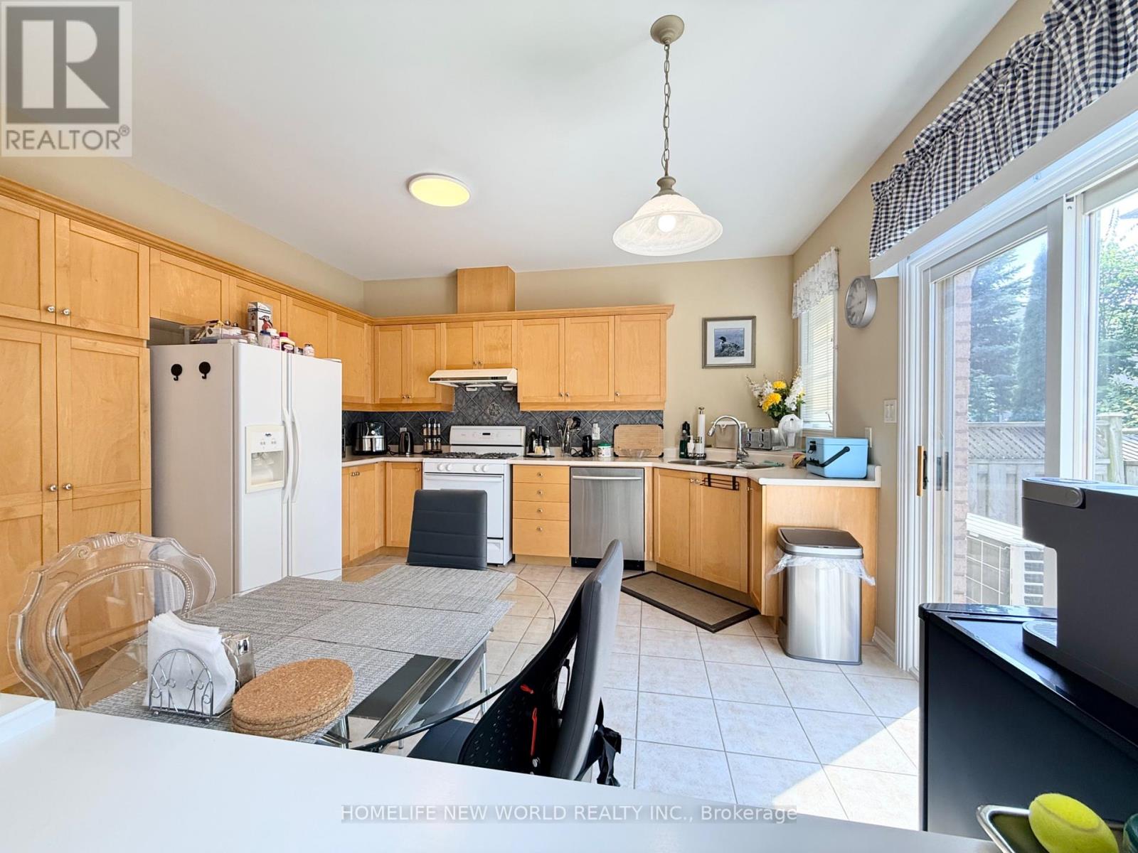 63 Southbrook Crescent, Markham, Ontario L6C 2H3 - Photo 15 - N13669188
