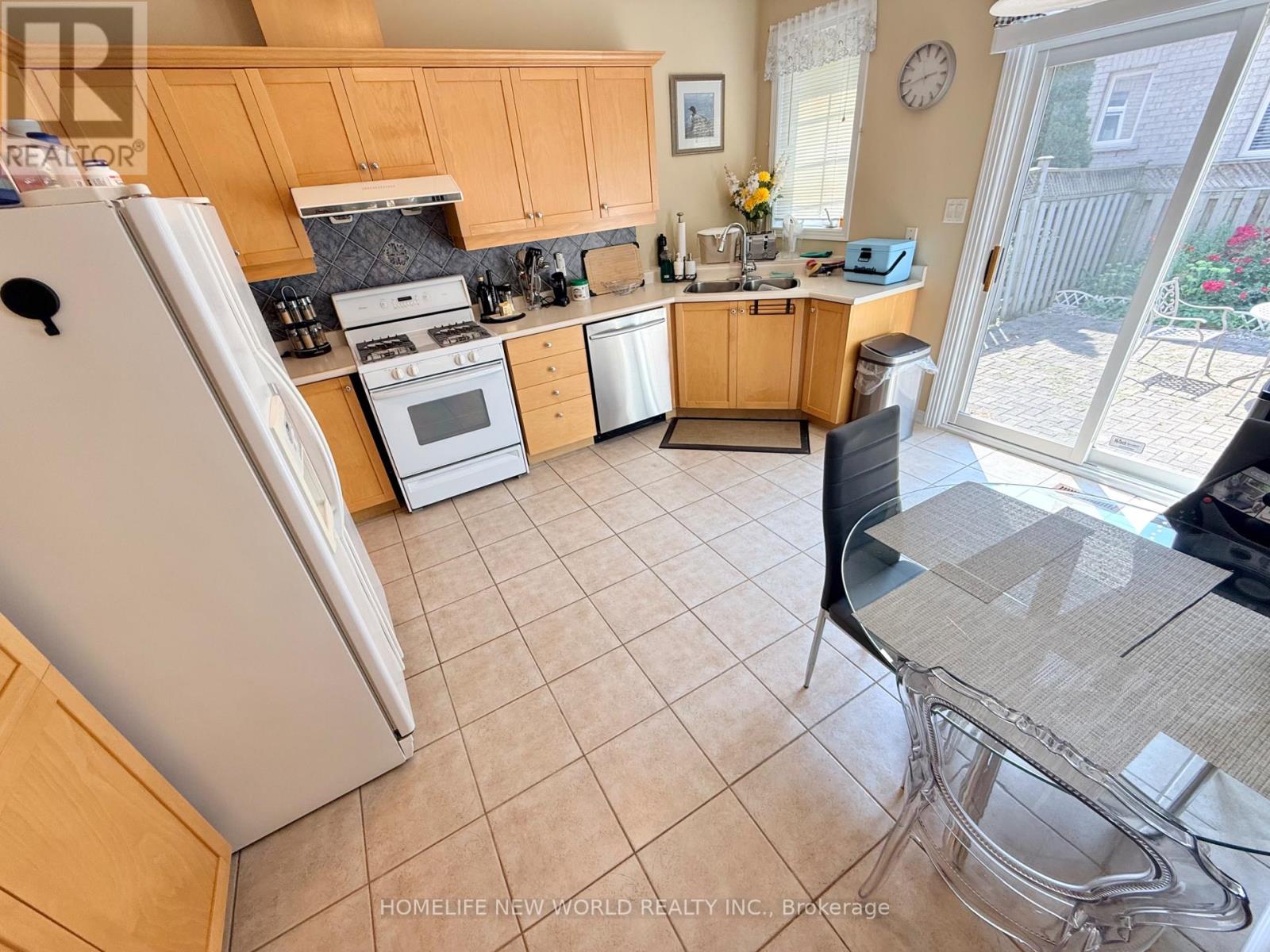 63 Southbrook Crescent, Markham, Ontario L6C 2H3 - Photo 17 - N13669188